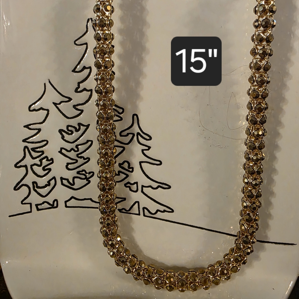 BETSY JOHNSON Elegant Gold Tone Necklace